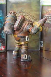 Edition Spéciale Bioshock 1 - Statuette Big Daddy (5)